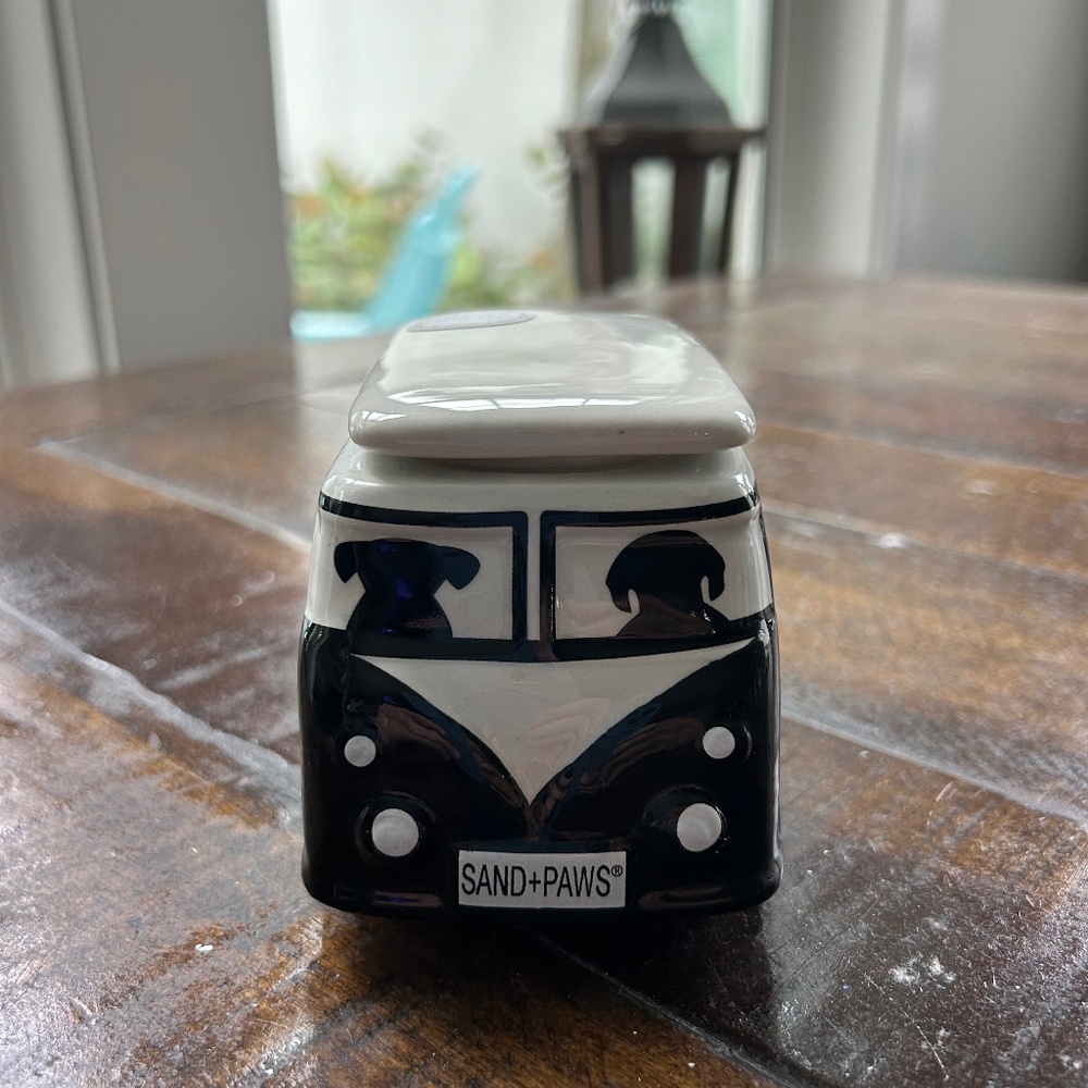 “New” Sand + Paws VW Bus Candle black